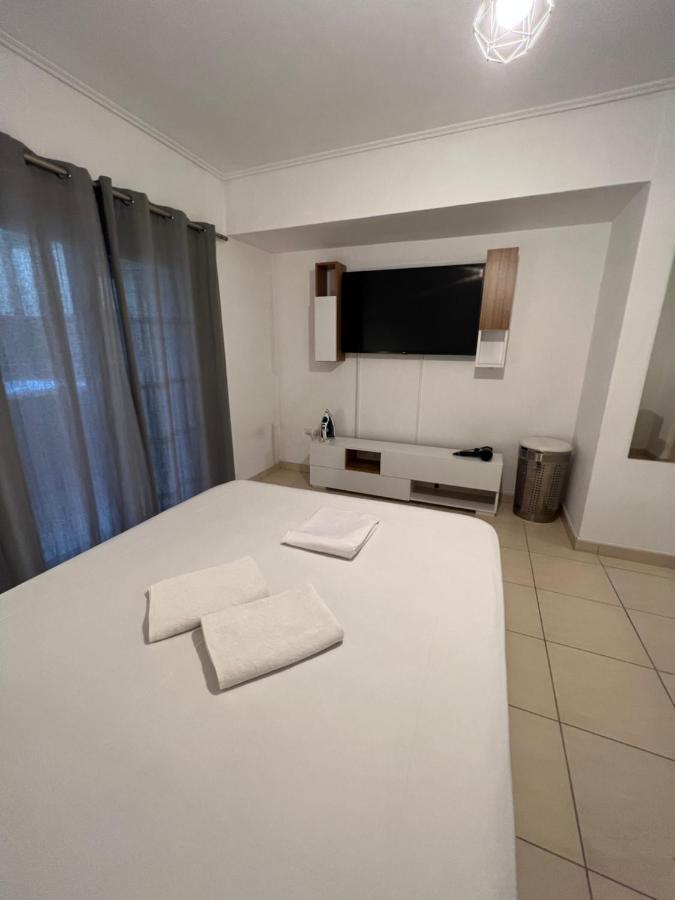 Jacuzzi Studio Close To Athens Airport!! Pallini  Exterior photo