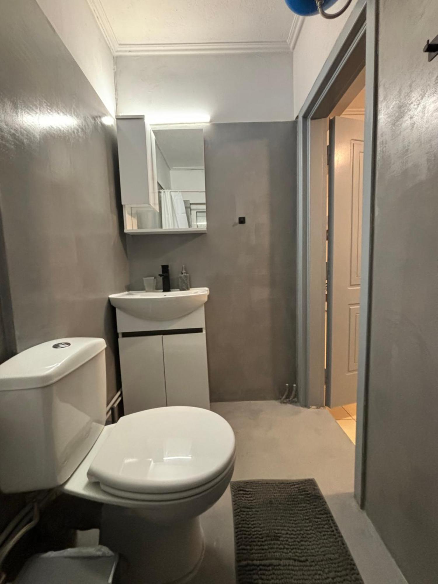 Jacuzzi Studio Close To Athens Airport!! Pallini  Exterior photo